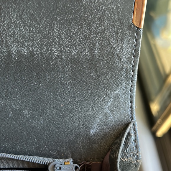 VENETO vintage grey chain metal envelope style purse - Picture 9 of 11